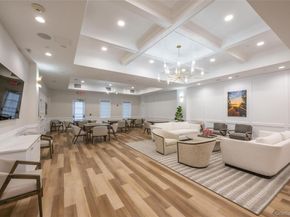 92 Pond View, Port Washington NY 11050