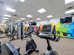 92 Pond View, Port Washington NY 11050