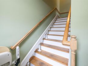 92 Pond View, Port Washington NY 11050