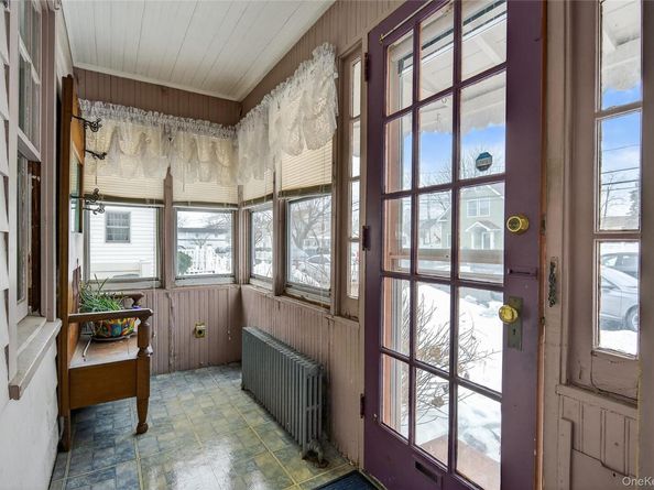 8 Henry Place, Bay Shore NY 11706