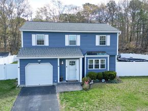 45 Roosevelt Avenue, Selden NY 11784