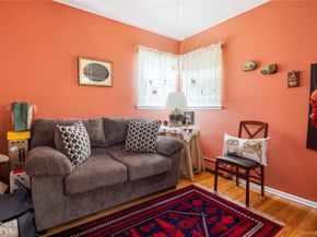 88 14th Street, Hicksville NY 11801