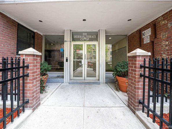 1010 Sherman Avenue 1F, Bronx NY 10456