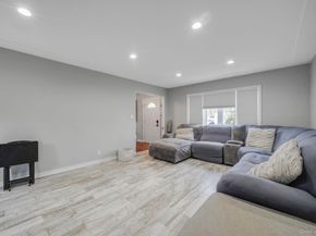 580 Center Briarwood Avenue, West Islip NY 11795