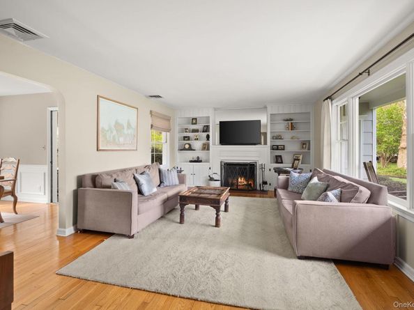 6 Lloyd Haven Drive, Lloyd Harbor NY 11743