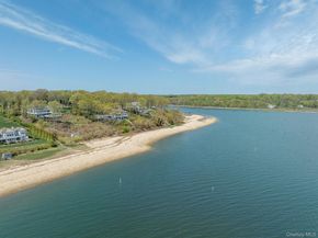 6 Lloyd Haven Drive, Lloyd Harbor NY 11743