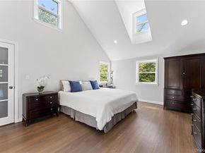 33 Byron Lane, Larchmont NY 10538
