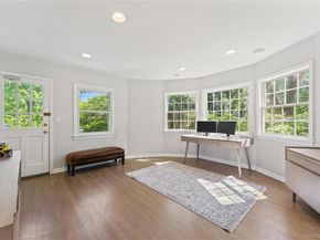 33 Byron Lane, Larchmont NY 10538