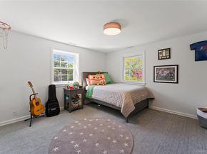 33 Byron Lane, Larchmont NY 10538