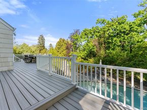 33 Byron Lane, Larchmont NY 10538