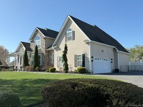 39 Sherwood Drive, Shoreham NY 11786