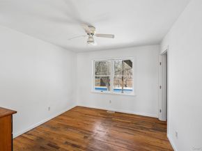 221 E Montauk Highway, Hampton Bays NY 11946