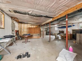 221 E Montauk Highway, Hampton Bays NY 11946