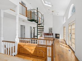 221 E Montauk Highway, Hampton Bays NY 11946