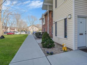 22 Kiowa Court 22, Coram NY 11727