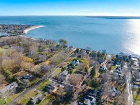 59 Lockitt Drive, Riverhead NY 11901