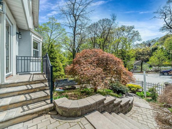 210 Mill Dam Court, Centerport NY 11721