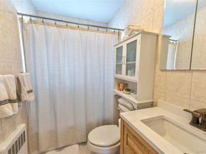 912 Pacific Street, Lindenhurst NY 11757