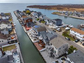 912 Pacific Street, Lindenhurst NY 11757