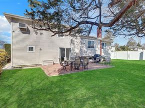 10 Dale Court, Massapequa NY 11758