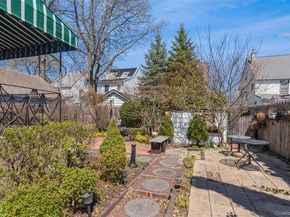 33 Carstairs Road, Valley Stream NY 11581
