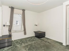 33 Carstairs Road, Valley Stream NY 11581