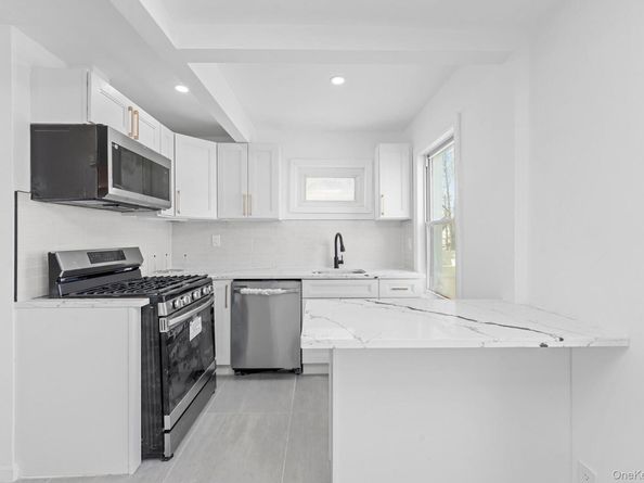 21908 131st Avenue, Laurelton NY 11413