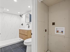 102-39 183 Place, Hollis NY 11423