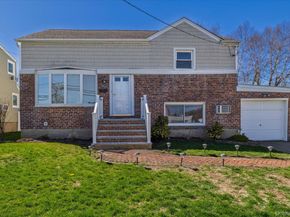 95 Thompson Avenue, Oceanside NY 11572