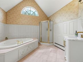 9 Oxford Court, Wheatley Heights NY 11798