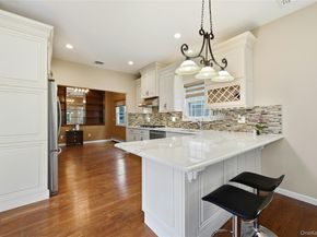 9 Oxford Court, Wheatley Heights NY 11798