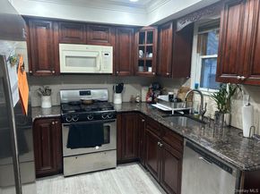 811 9th Street, West Babylon NY 11704