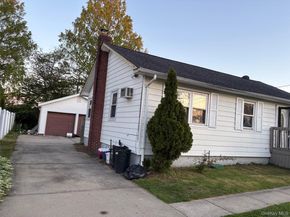 811 9th Street, West Babylon NY 11704