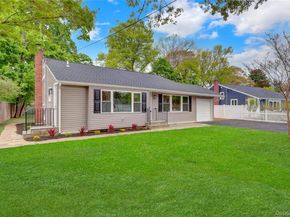 15 Glenwood Lane, Huntington NY 11743