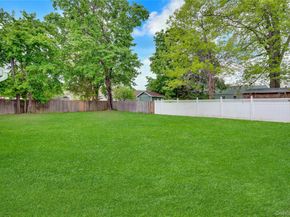 15 Glenwood Lane, Huntington NY 11743