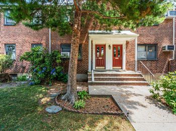 16-37 Utopia Parkway