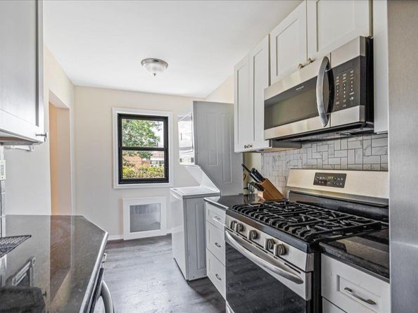 16-37 Utopia Parkway 233, Whitestone NY 11357