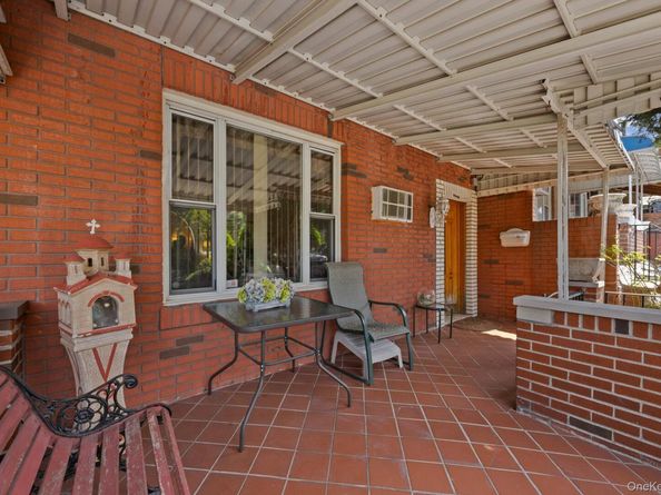 51-29 69th Place, Woodside NY 11377
