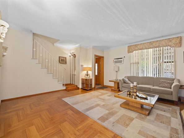 51-29 69th Place, Woodside NY 11377