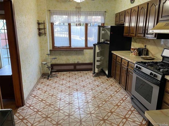 12-25 119th Street, College Point NY 11356