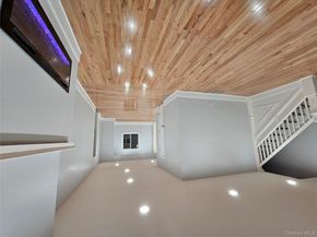 28 Cornwall Lane, Hempstead NY 11550