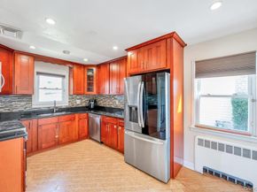 885 Downing Road, Valley Stream NY 11580