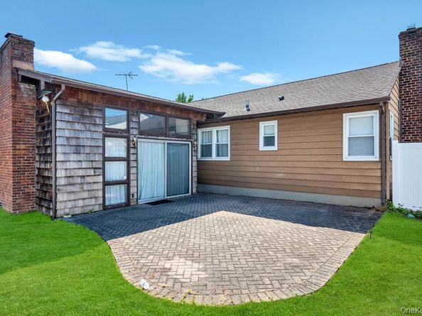 885 Downing Road, Valley Stream NY 11580