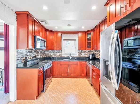885 Downing Road, Valley Stream NY 11580