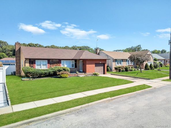 885 Downing Road, Valley Stream NY 11580