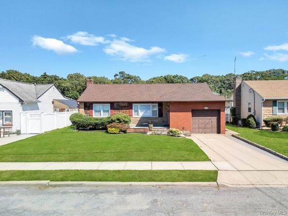 885 Downing Road, Valley Stream NY 11580
