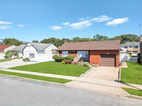 885 Downing Road, Valley Stream NY 11580