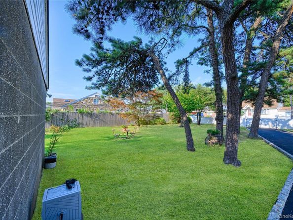 464 Central Avenue, Bethpage NY 11714