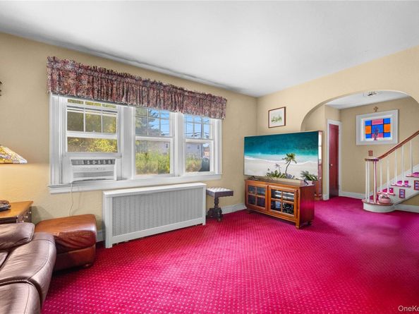 464 Central Avenue, Bethpage NY 11714