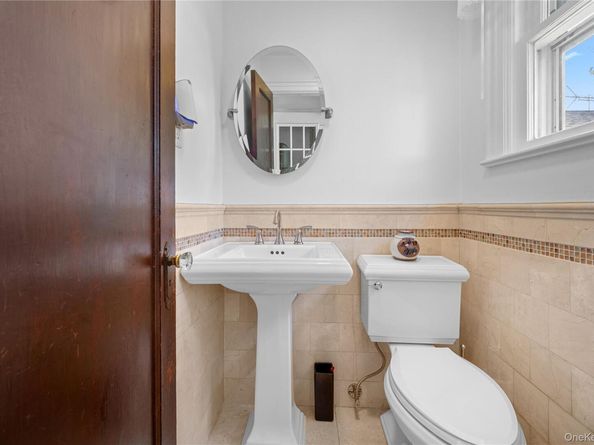 464 Central Avenue, Bethpage NY 11714
